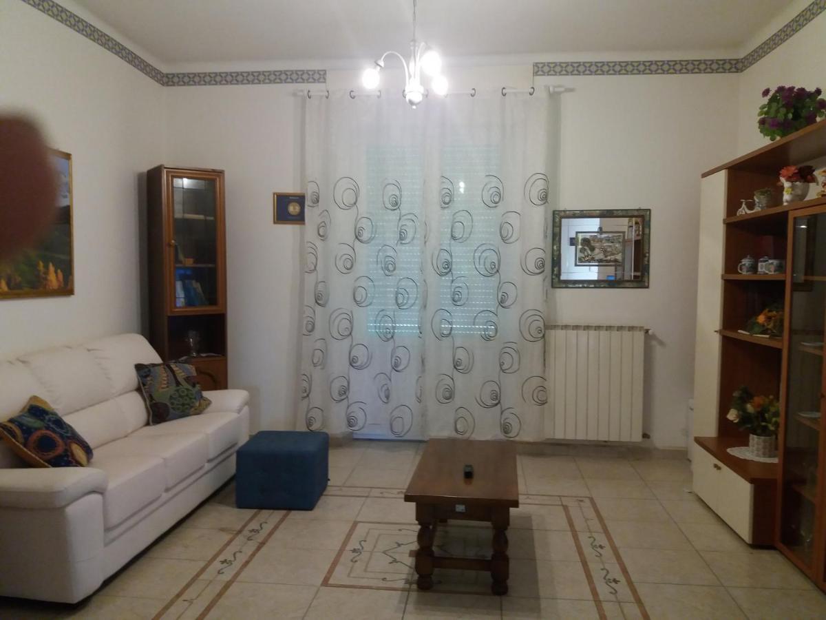 Casa vacanze Lida Marina Di Carrara Exterior foto